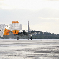 Многоцелевые истребители СУ-35С ВКС России прибыли в Беларусь (видео)