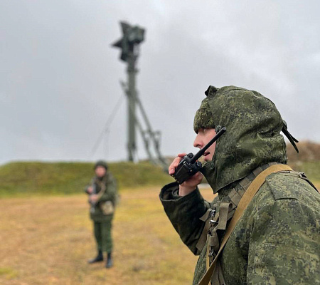 В воинских частях и соединениях проходят плановые занятия по боевой готовности