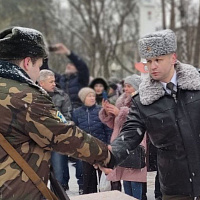 Вчерашние мальчишки стали защитниками Родины