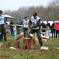 И пером и топором!