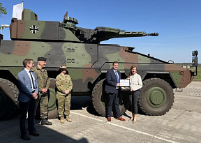Rheinmetall передал ВС Германии первую ББМ «Боксер» с тяжелым вооружением