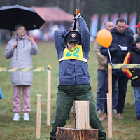 И пером и топором!
