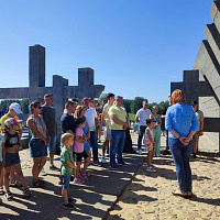 Память в сердце храним