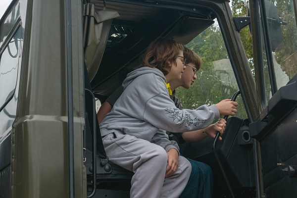 Завершилась смена военно-патриотического лагеря, который функционирует на базе 74 опс