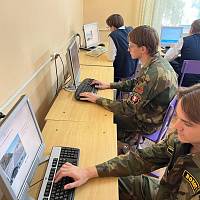 Воспитанники военно-патриотического клуба «Волот» посетили Смолевичскую ДОСААФ