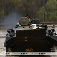 Занятие по преодолению водной преграды с военнослужащими артиллерийских подразделений ЗОК