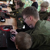 Воспитанники военно-патриотического клуба «Гвардейцы 120-й» посетили столичную механизированную бригаду