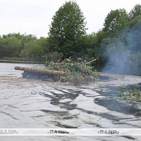 Курсанты Военной академии преодолели водную преграду