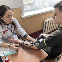 Курсанты военно-медицинского института приняли участие в сдаче крови