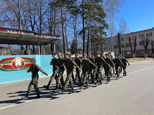 В 72 ОУЦ школьники осваивают азы начальной военной подготовки