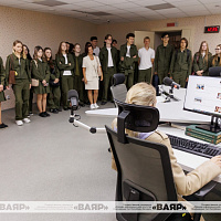 Школьники посетили военное информационное агентство «Ваяр»