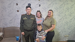 Военнослужащие военного комиссариата города Витебска, Витебского и Лиозненского районов поучаствовали в акции «Соберём детей в школу»