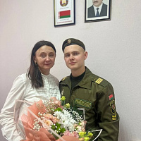  В Вооружённых Силах военнослужащие поздравили  матерей с праздником — Днём матери