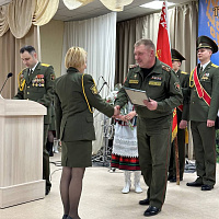 С праздником,  военные автомобилисты!