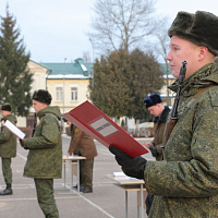 Гвардейцы произнесли слова клятвы на верность Родине