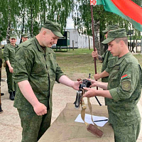 Вручили оружие