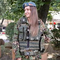 Примерь форму в сквере Мулявина