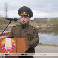 Военнослужащие 30 ождбр навели мост в городском посёлке Бешенковичи