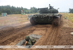 Курсанты военного факультета в Гродненском государственном университете имени Янки Купалы прошли обкатку танком