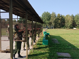 На полигоне Уручье проходят занятия по огневой подготовке