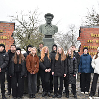 Плановые занятия по воздушно-десантной и огневой подготовке с воспитанниками военно-патриотического клуба «Зубр»