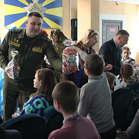 Дарите детям радость 