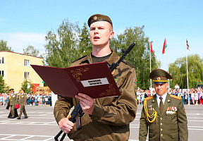 Новобранцы 11 омбр приняли Военную присягу