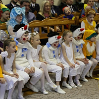 Дарите детям радость