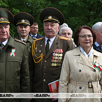 В Гродно прошла акция «Сирень Победы», приуроченная к 80-летию Великой Победы 
