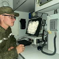 Курсанты 12 шпс отработали навыки на современных средствах связи