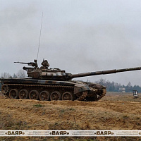 Танкисты 6 омбр выполняют упражнение контрольных стрельб штатным артиллерийским выстрелом