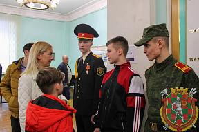 В Минском Суворовском военном училище прошел День открытых дверей 