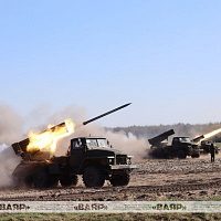 Ключевой этап бригадного тактического учения с боевой стрельбой на полигоне «Осиповичский» 