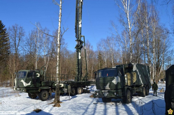 Военнослужащие 86-й бригады связи совершают полевой выход