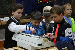 Школьники посетили 11 омбр 