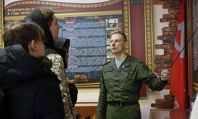 Военнослужащие продолжают принимать активное участие в военно-патриотическом воспитании молодёжи