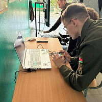 Военнослужащие продолжают проводить профориентационную работу с молодёжью