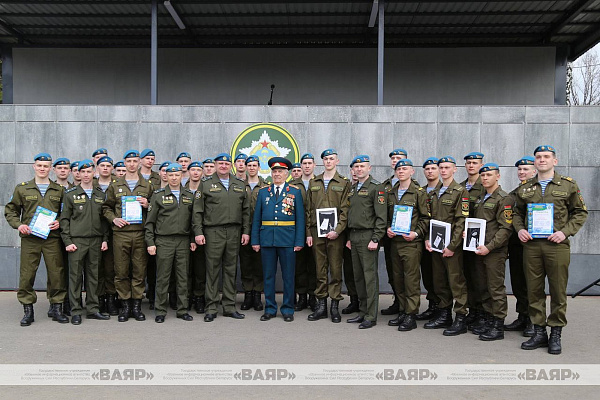 В командовании сил специальных операций Вооружённых Сил прошла церемония увольнения в запас военнослужащих срочной военной службы