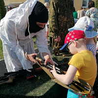 В гостях у детсадовцев — защитники Отечества