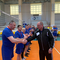 В духе соперничества