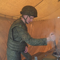 С упором на практику