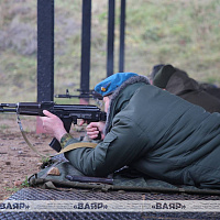 На полигоне Лосвидо прошло состязание по стрельбе среди военнослужащих запаса, приуроченное к 80-летию 103‑й овдбр