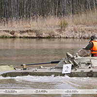 С военнослужащими 11 омбр прошло занятие по преодолению водной преграды