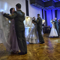 В Брестском академическом театре драмы прошёл офицерский бал