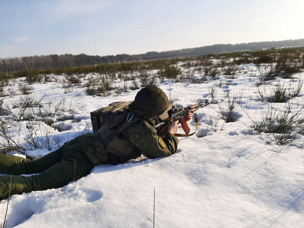Занятия по огневой подготовке с военнослужащими 11 омбр — ВАЯР