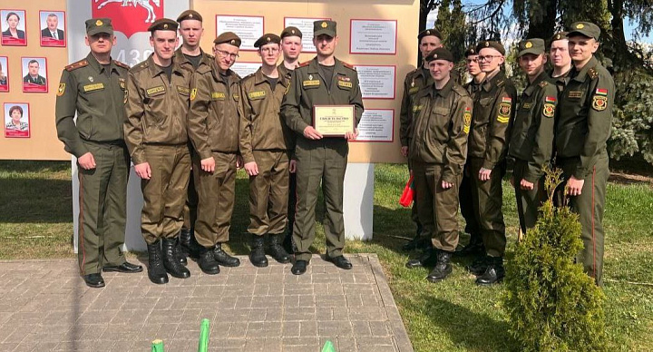 Личный состав 52 оспб занесен на Доску почёта Лепельского района