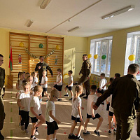 Военнослужащие 72 ОУЦ проводят мероприятия военно-патриотической направленности