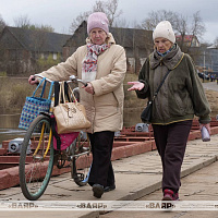 Военнослужащие 30 ождбр навели мост в городском посёлке Бешенковичи