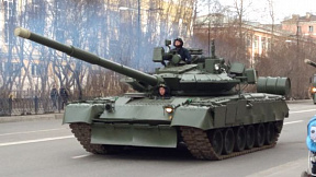 Воинские части ВВО на Курильских островах получили модернизированные танки Т-80БВ