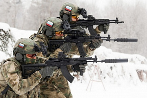Современные 7,62 и 5,45 мм автоматы АК-12 продолжают поступать в подразделения Сухопутных войск